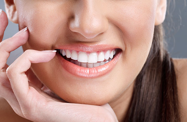 How Flexible Partial Dentures Can Improve Your Smile